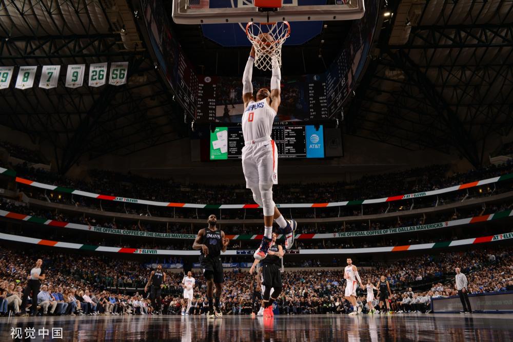 员递上一份 员递上一份